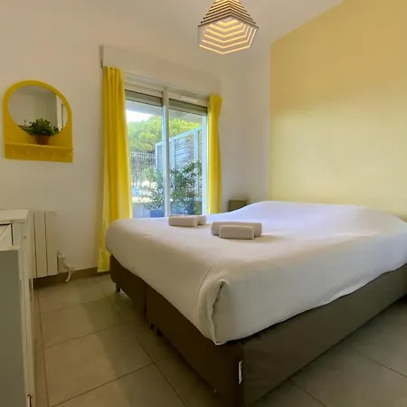 Escapade Au Soleil T3 Jardin Dans Avec Acces Direct