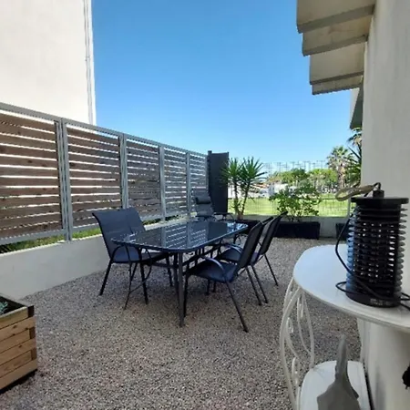 Escapade Au Soleil B002 2 Dans Sur La Appartement Le Grau-du-Roi