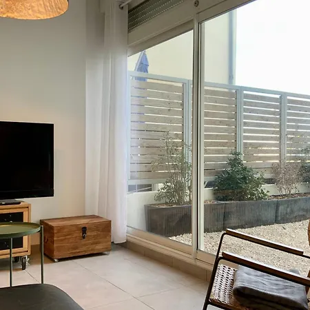 Escapade Au Soleil T3 Jardin Dans Avec Acces Direct *